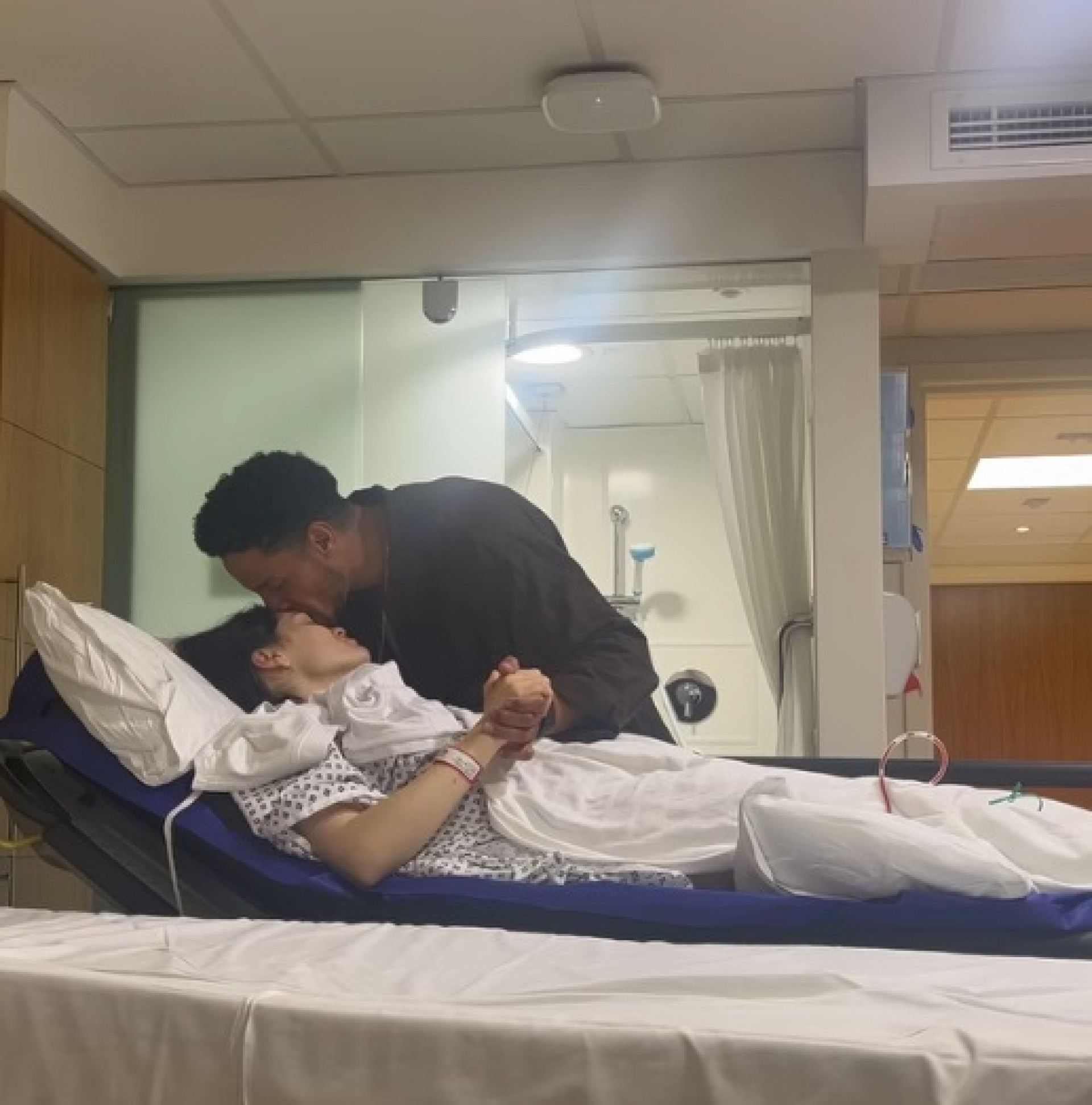 Jessie J ganhou suporte do namorado, Chanan Safir Colman, no pós-operatório - Reprodução/Instagram