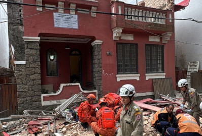 Vídeo: casa desaba parcialmente na Urca e deixa três feridos