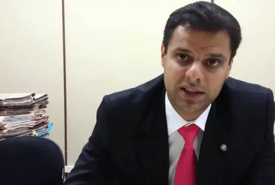 Juiz que mandou soltar homem que destruiu relógio no 8 de Janeiro nega afronta a Moraes