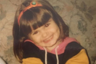 Camila Queiroz resgata clique da infância às vésperas de aniversário