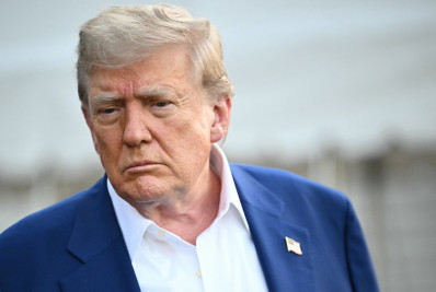 Trump suspende negociações comerciais dos EUA com Canadá e promete tarifas nos próximos dias