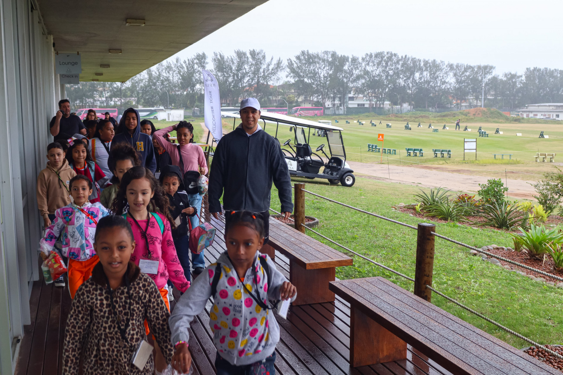 As crianças ficaram felizes com o passeio no Campo Olímpico de Golfe

 - Jean Carlos