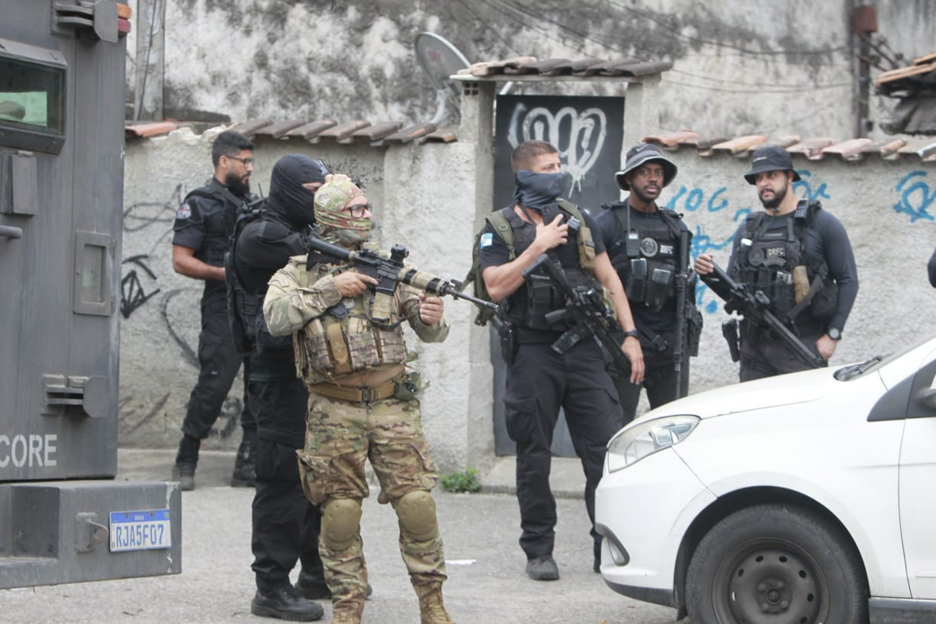 Operação contra 'gatonet' no Complexo do Alemão - Reginaldo Pimenta/Agência O DIA