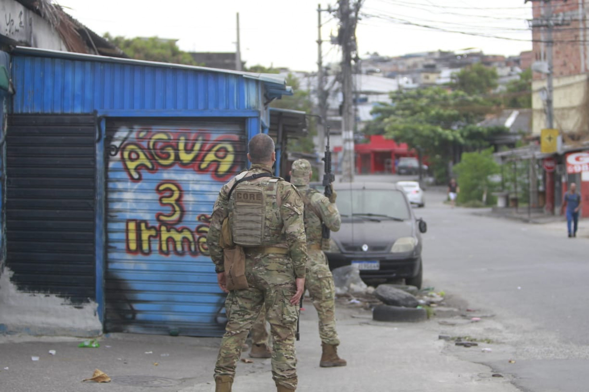 Operação contra 'gatonet' no Complexo do Alemão - Reginaldo Pimenta/Agência O DIA