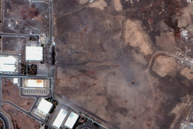 Parlamento do Irã aprova suspensão da cooperação com agência de supervisão nuclear da ONU