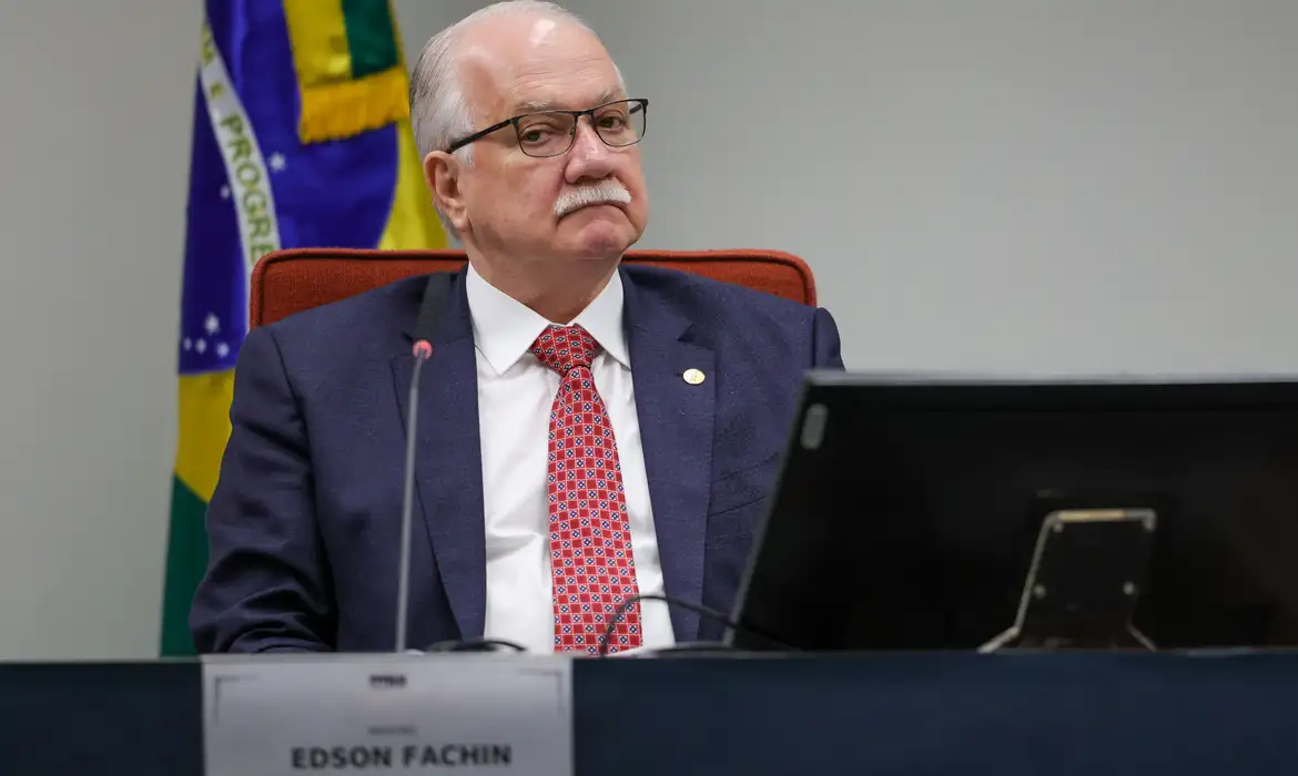 Fachin inicia voto sobre responsabilização de redes; placar está 7 a 1