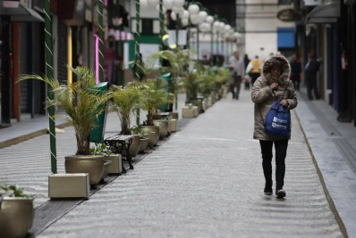 Inmet alerta para onda de frio no Sul e excesso de chuva em três regiões