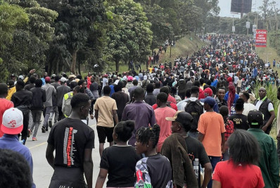 Manifestações no Quênia terminam com ao menos 16 mortos e milhares de lojas saqueadas