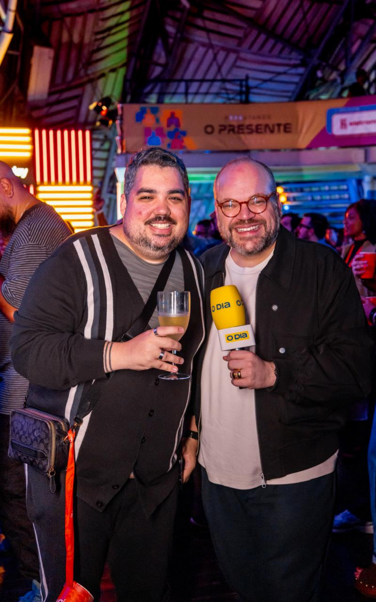 Rodrigo Santiago &eacute; rela&ccedil;&otilde;es p&uacute;blicas do hub de tecnologia e inova&ccedil;&atilde;o da cidade do Rio, Maravalley ao lado do jornalista Rodrigo T. Ribeiro - Improvement