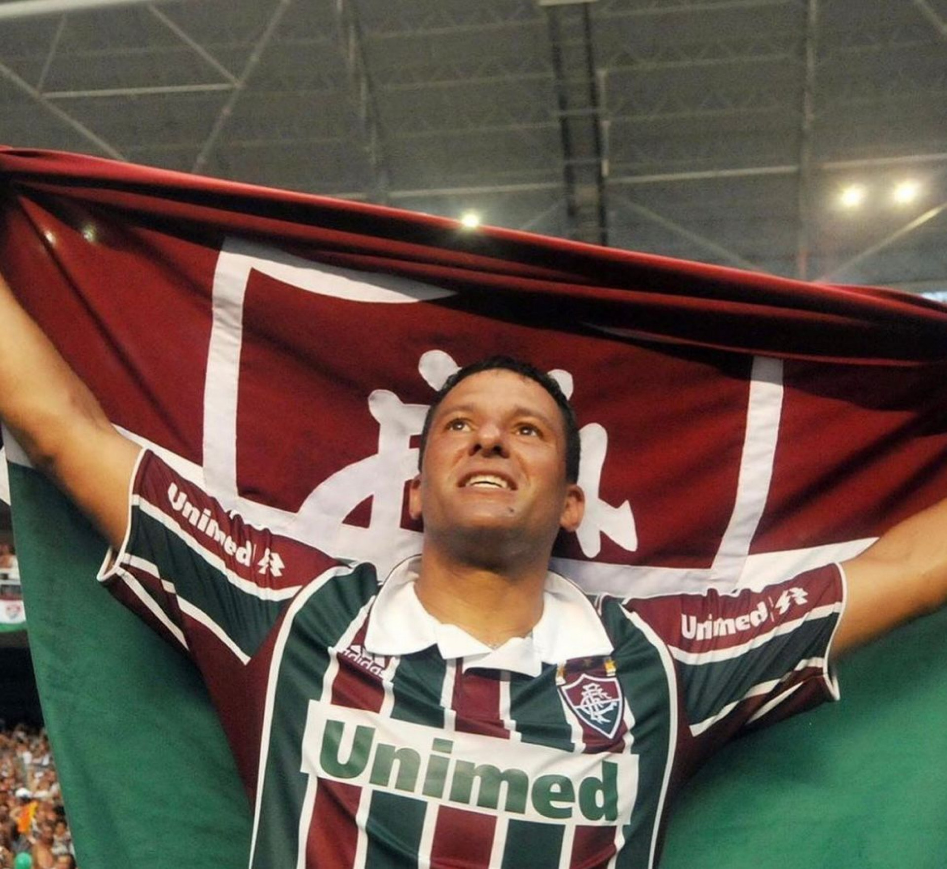 Ídolo do Fluminense, Washington vê Castillo em vantagem na disputa do ataque