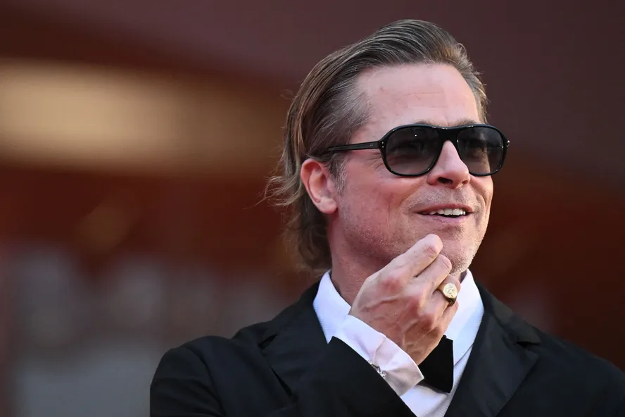 Brad Pitt é pego de surpresa com pergunta que envolve Angelina Jolie e reação viraliza