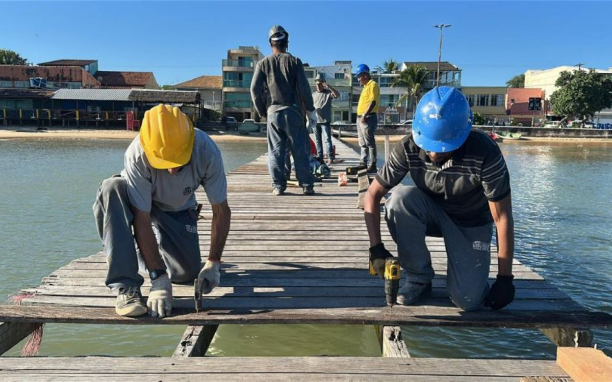 Píer recebe nova estrutura de madeira e se prepara para receber pescadores e visitantes com mais segurança