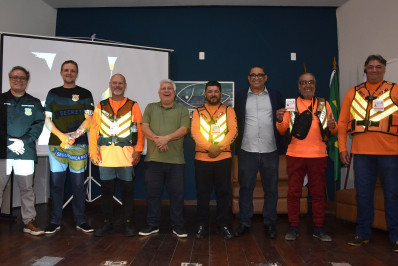 Prefeitura regulamenta licença para mototaxistas