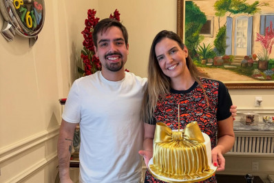 João Silva, filho de Faustão, comemora aniversário da mãe