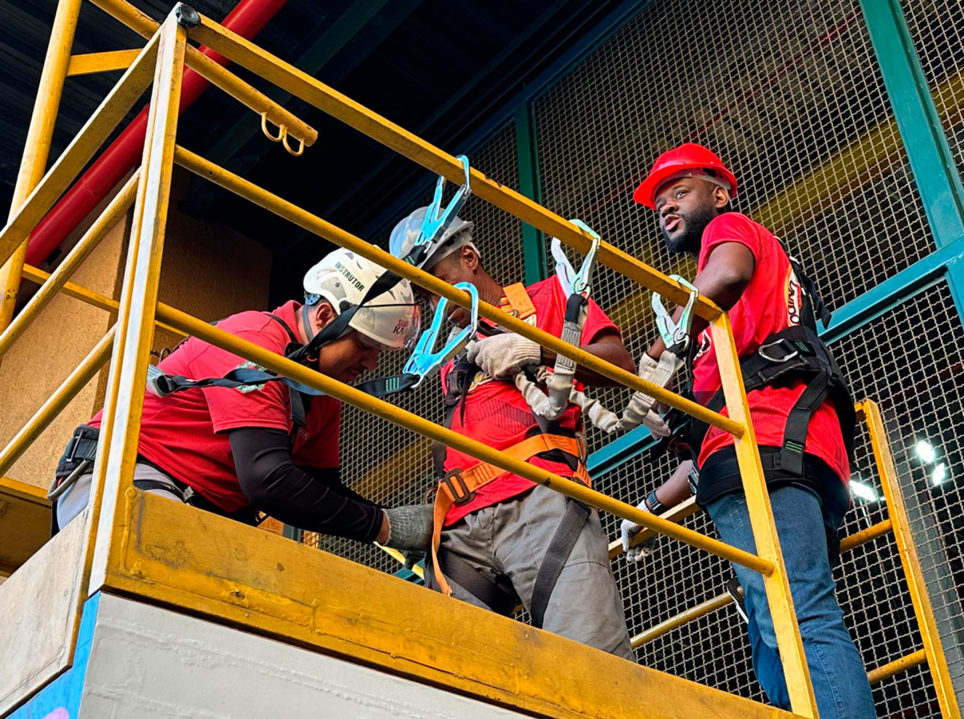 Integrantes da Viradouro no treinamento - Divulgação