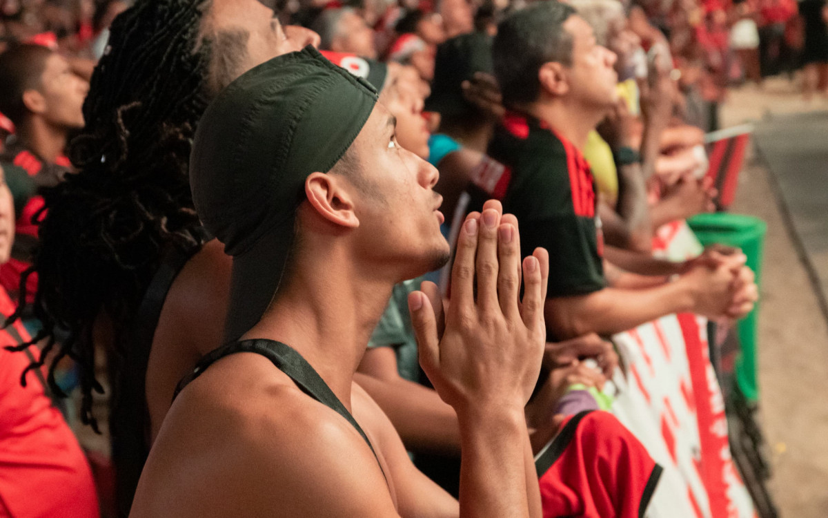 Torcedores do Flamengo marcaram presença na Fan Zone do Mundial, em Copacabana
