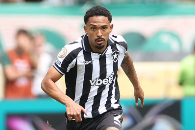 Vanderson é cortado, e Vitinho, do Botafogo, é convocado pela Seleção