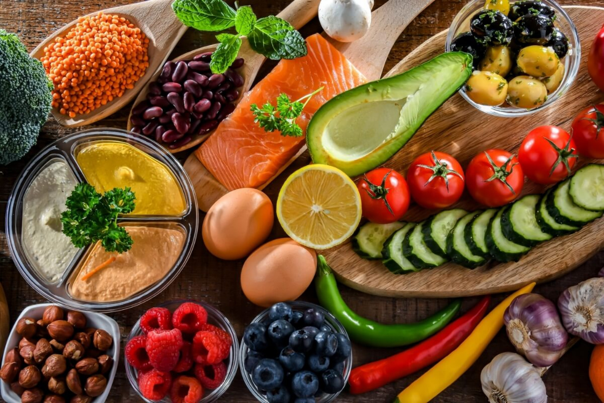 O consumo de alimentos ricos em nutrientes &eacute; essencial para os diab&eacute;ticos (Imagem:  monticello | Shutterstock) 