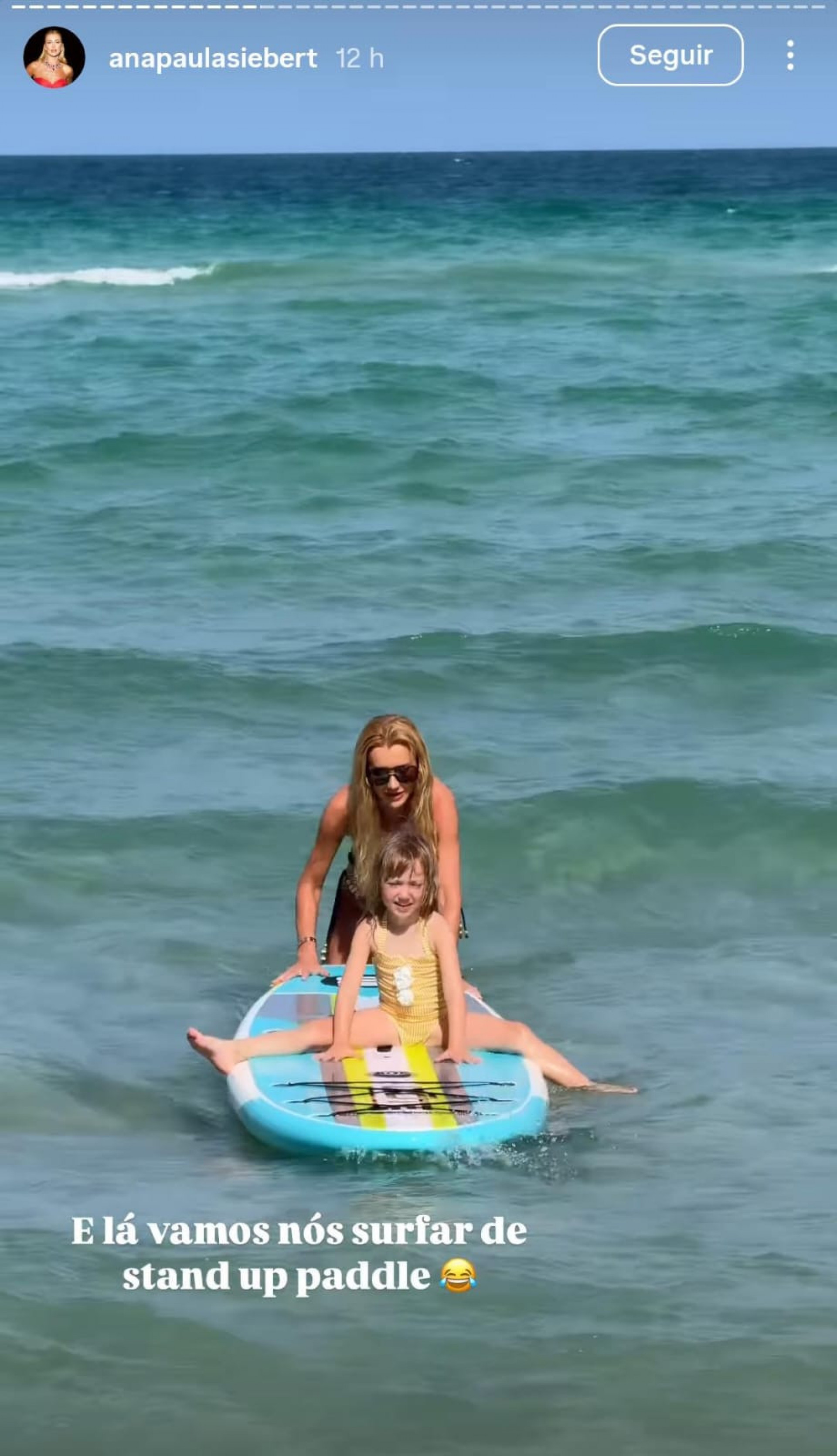 Em Miami, Ana Paula Siebert aproveita dia de praia com a filha, Vicky - Reprodução de vídeo / Instagram