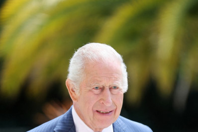 Rei Charles III encerra serviço de trem real no Reino Unido