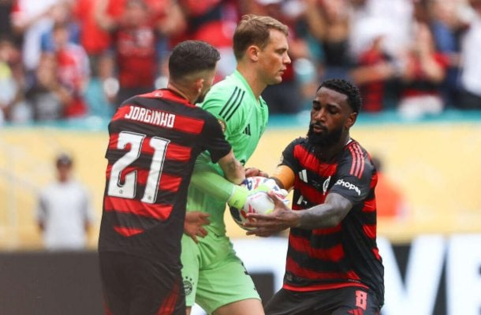 &#8216;Fácil&#8217;, diz Neuer sobre vitória do Bayern em cima do Flamengo