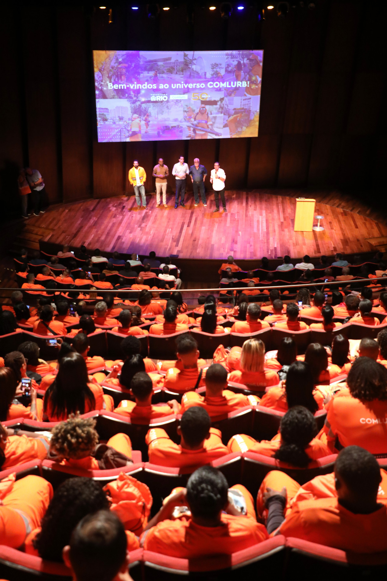 Vínculo inicial dos selecionados para atuar como garis terá duração de um ano, com possibilidade de prorrogação por até cinco vezes