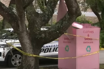 Mulher morre sufocada ao entrar em caixa de doação de roupas nos EUA