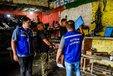 Quatro ferros-velhos são interditados em Realengo 