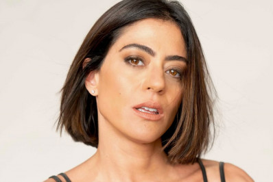 Carol Castro mostra novo visual e recebe elogios: 'Gata'