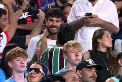 Torcedores de Fluminense e Palmeiras comemoram eliminação do Manchester City no Mundial