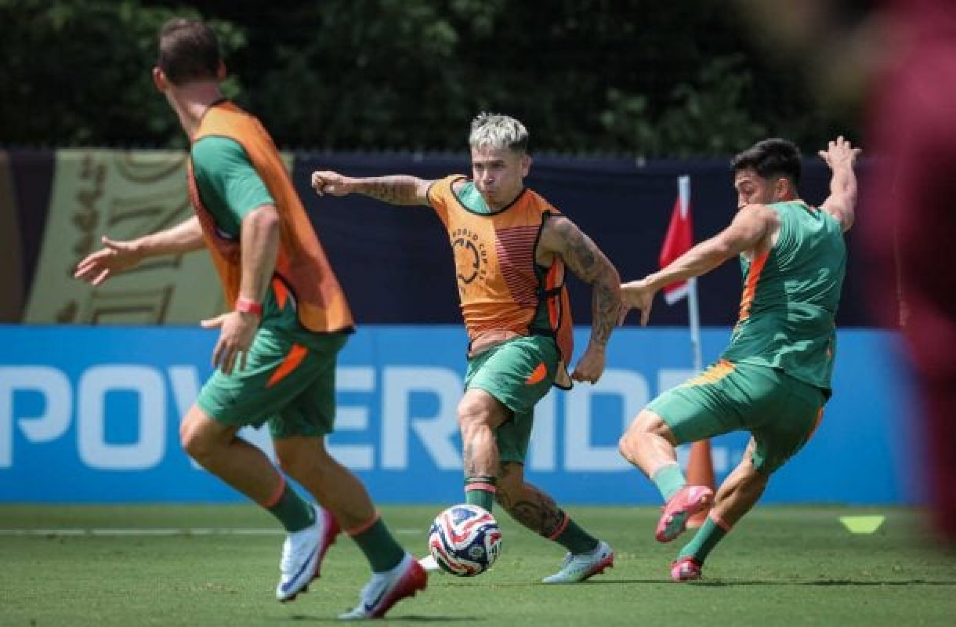 Soteldo treina e se aproxima de estreia pelo Fluminense