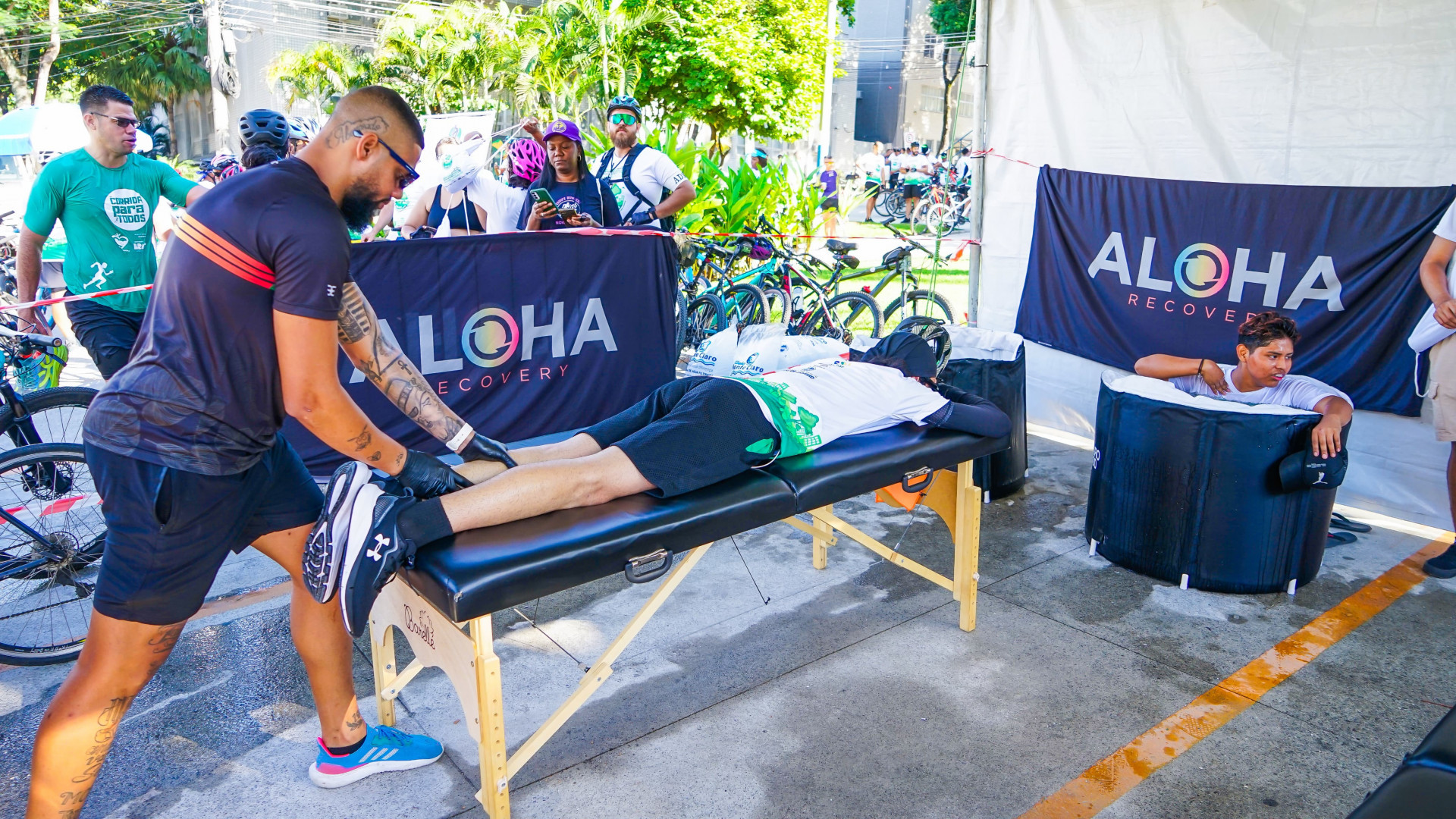 O espa&ccedil;o de recupera&ccedil;&atilde;o com massagem e banheira de gelo foi das principais atra&ccedil;&otilde;es do evento - Gilberto Rocha
