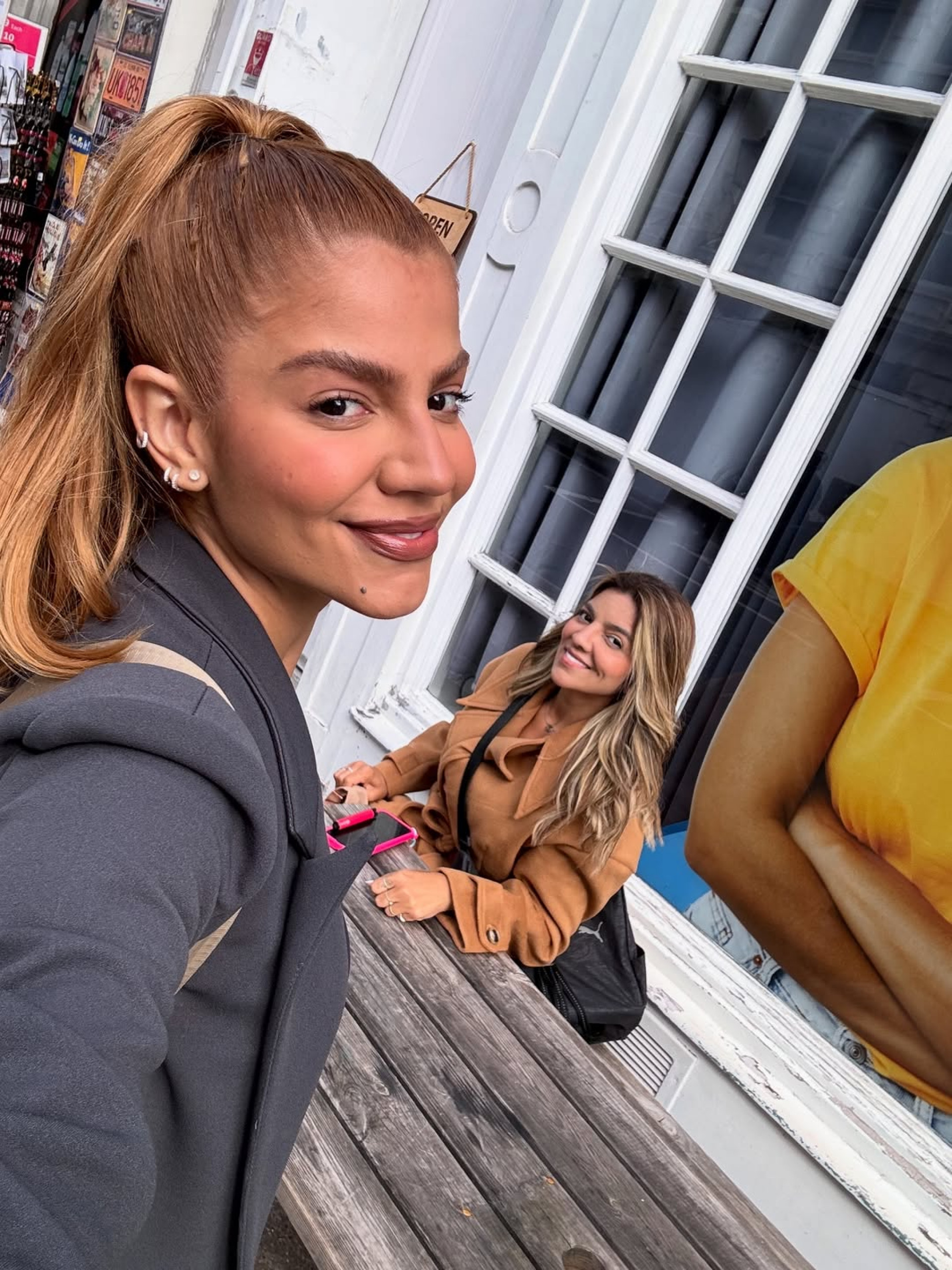 Hariany Almeida viajou com a irmã, Raiany - Reprodução/Instagram 