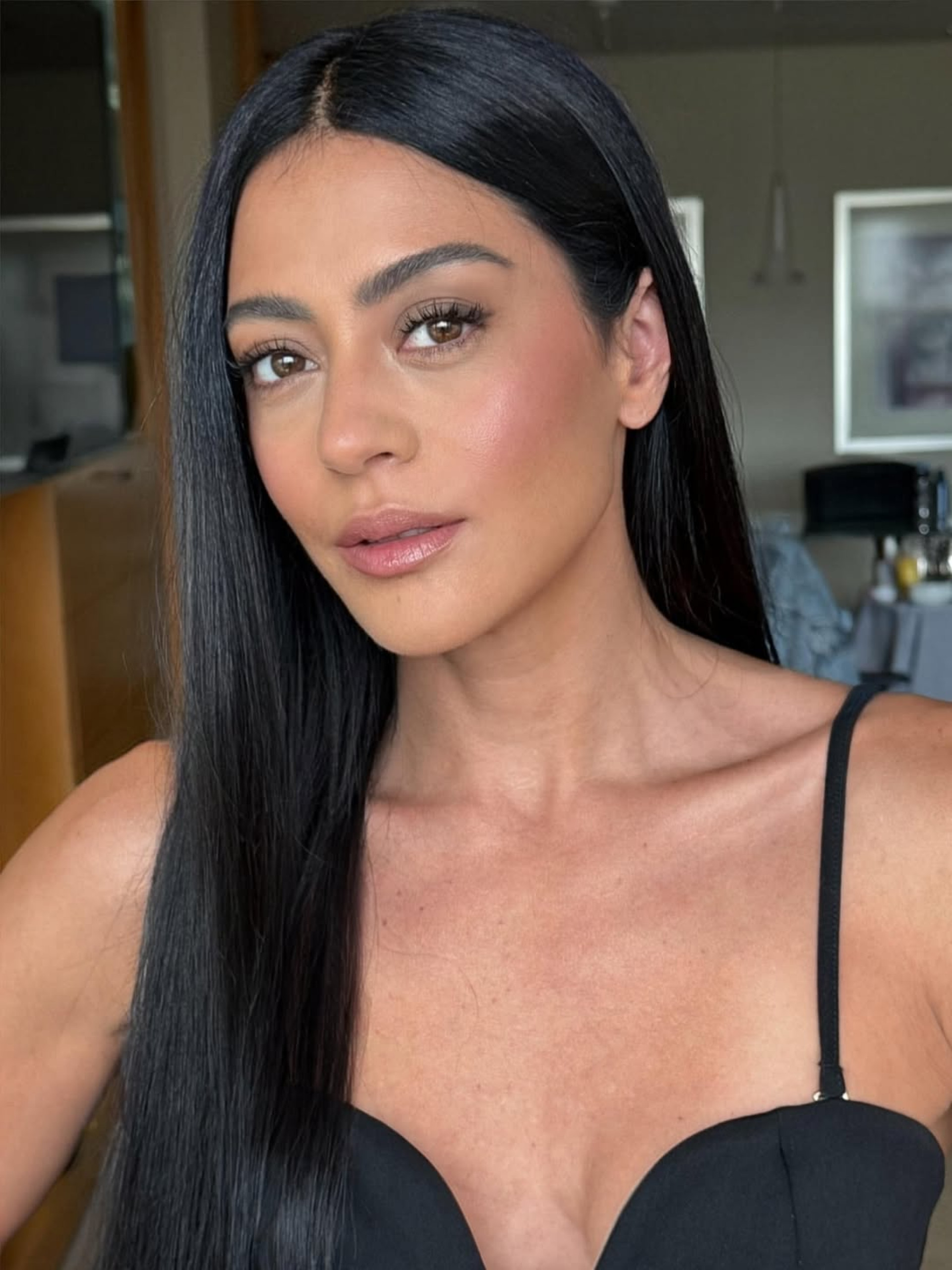 Carol Castro surge com visual renovado - Reprodução / Instagram