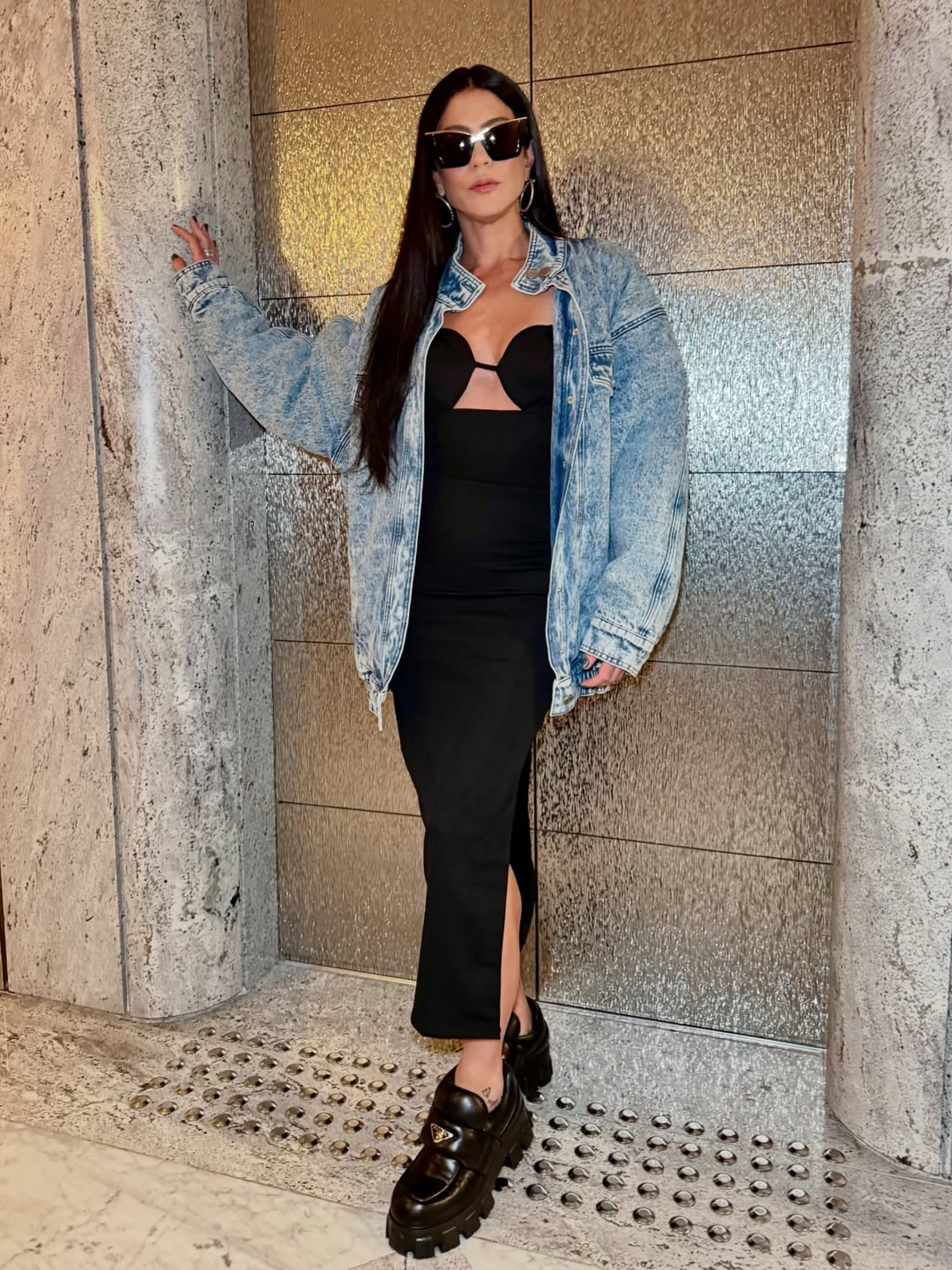 Carol Castro abandona cabelo curtinho e adota fios longos - Reprodução / Instagram