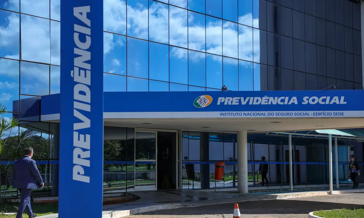 AGU pede homologação de acordo para INSS devolver descontos ilegais