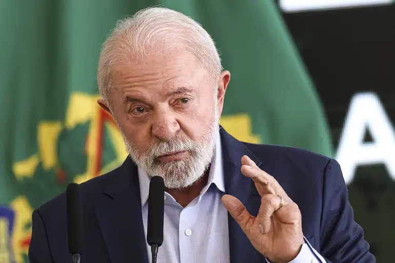 Lula defende judicialização do IOF e diz que decisão de Motta em derrubar decreto foi 'absurda'