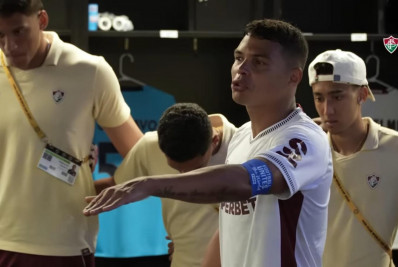 Thiago Silva chora em discurso no vestiário antes de classificação do Fluminense