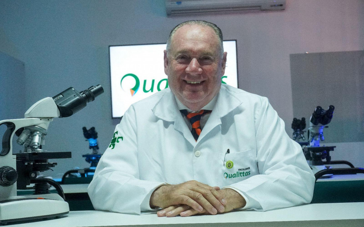 Médico veterinário Francis Flosi diz que \