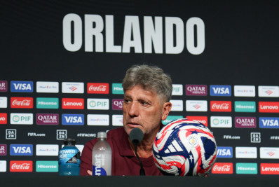 Renato Gaúcho deseja 'viver o agora' e minimiza diferença financeira: 'Futebol é dentro de campo'