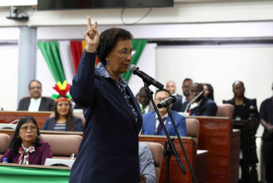 Jennifer Geerlings-Simons será a primeira mulher presidente do Suriname