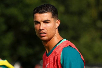 Cristiano Ronaldo é o primeiro jogador de futebol bilionário: veja o patrimônio