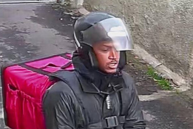 Vídeo: Falso entregador assalta mulheres em Bento Ribeiro