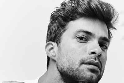 Victor Sparapane interpreta herdeiro misterioso na série 'A Vida Secreta do Meu Marido Bilionário'