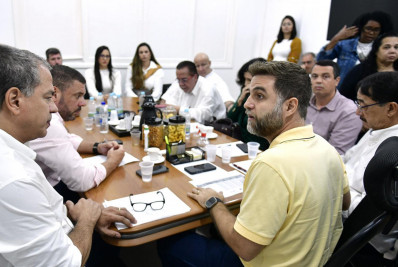 Governo municipal e hospitais buscam solução para evitar crise na saúde