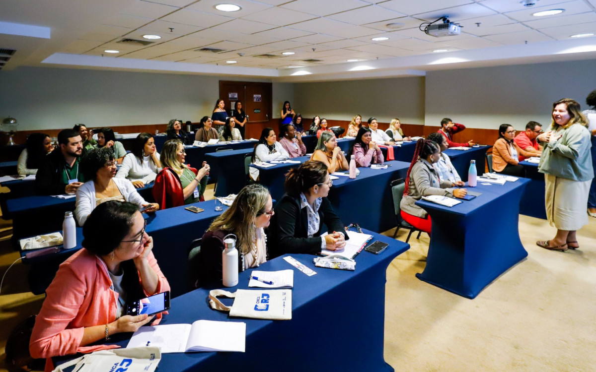 As formações foram organizadas em cinco trilhas para fortalecer as práticas pedagógicas com foco na alfabetização