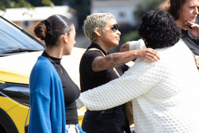 Família opta por sepultamento de Juliana Marins e irmã desabafa: 'Sempre vou amar'