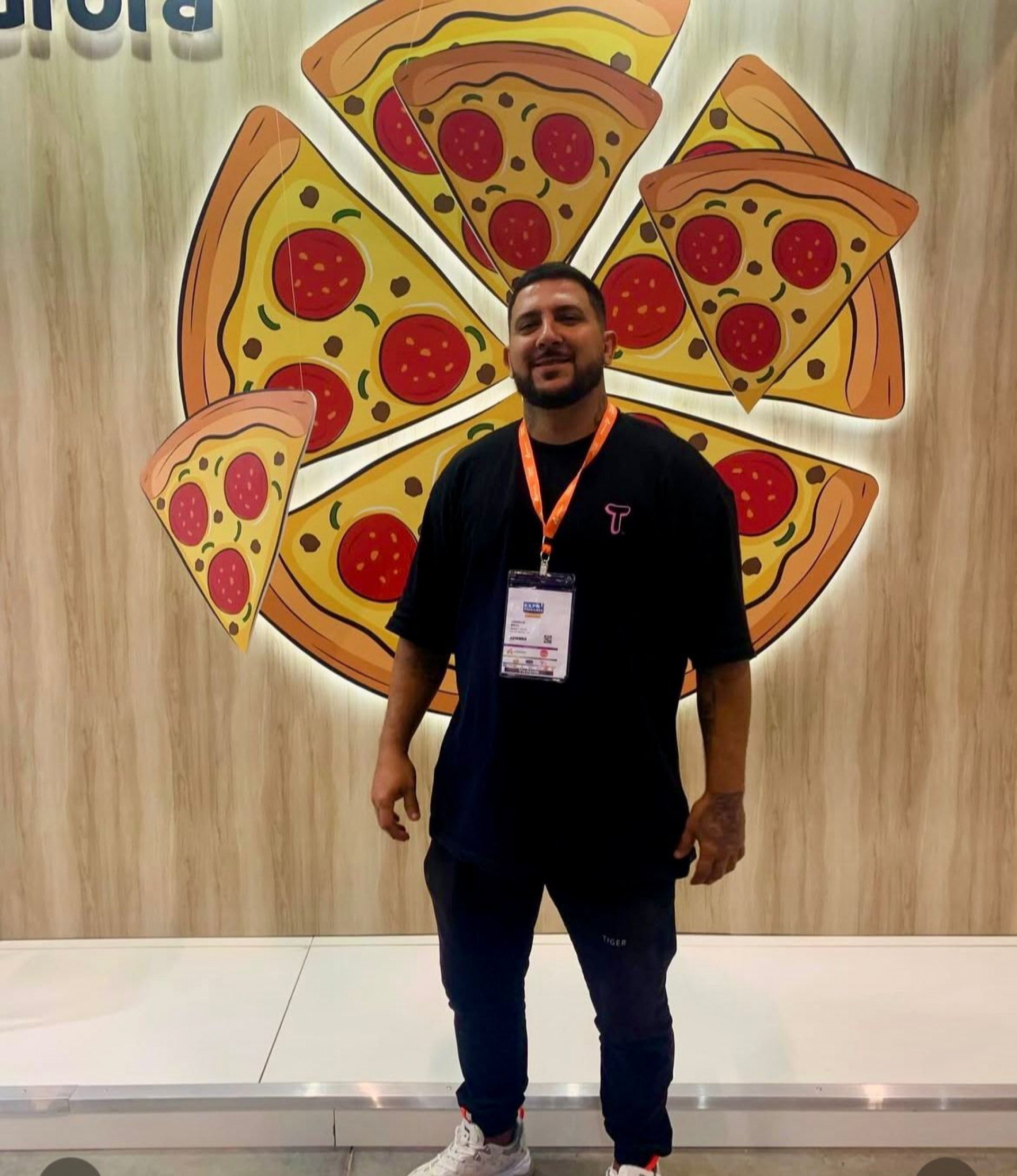 O Ceo da Manet Pizza, Henrique Brito, diz que haverá ações sociais - Divulgação