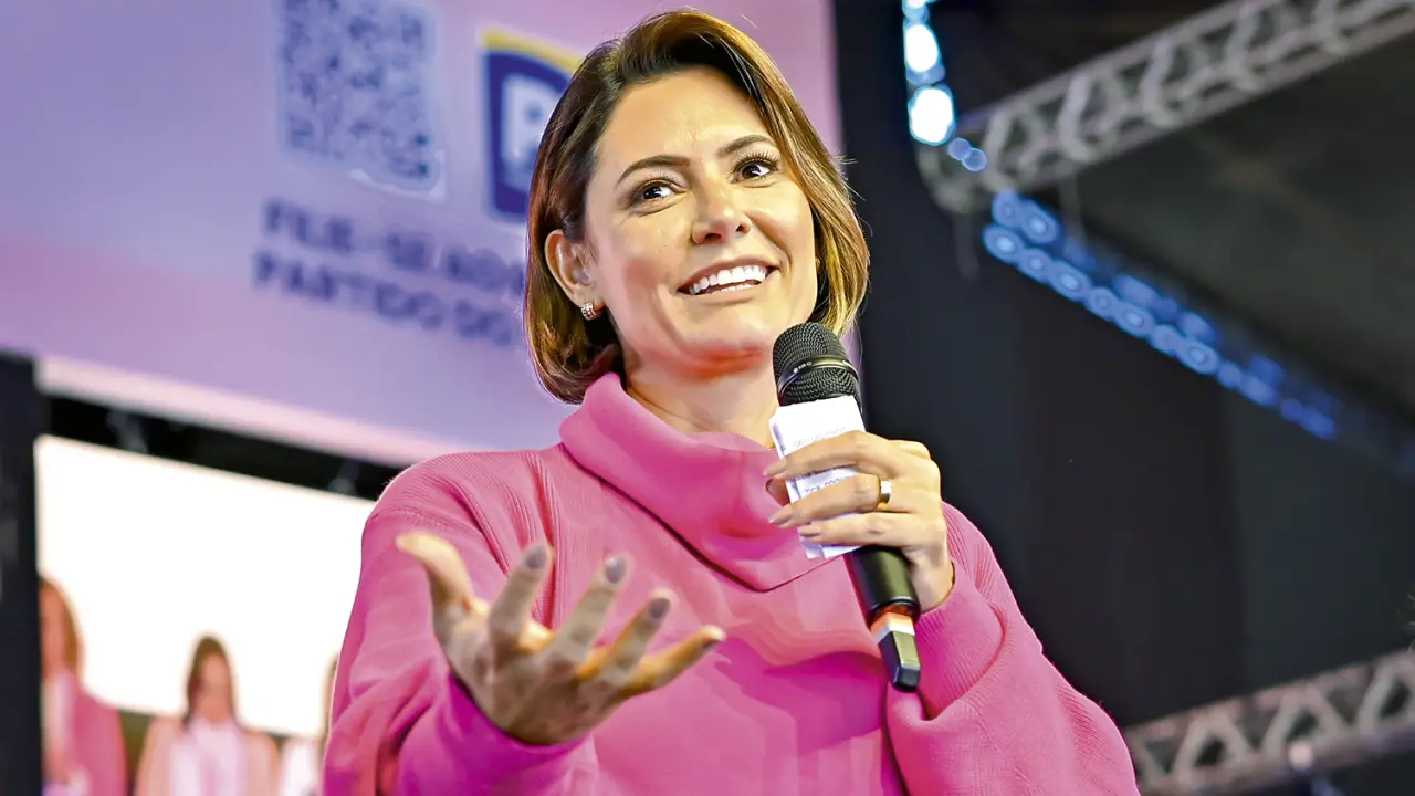 Michelle Bolsonaro diz que Congresso está 'de joelhos em frente ao STF'