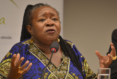 Federação de domésticas reivindica mesmos direitos para diaristas